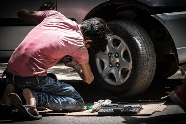 Tips Menghemat Biaya Perawatan Mobil